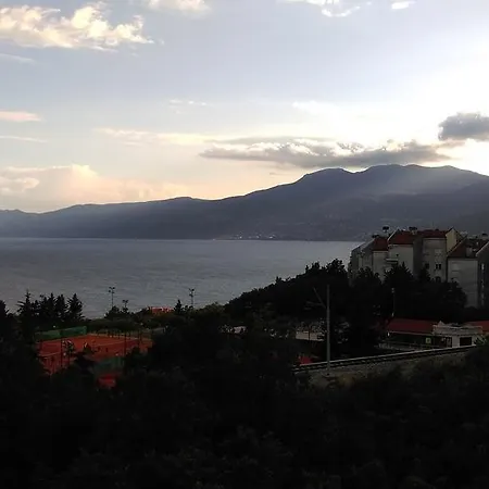 Julie 4 * Rijeka
